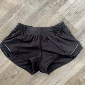 Lululemon Hotty Hot Shorts 2.5”